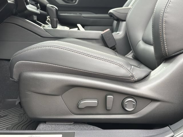 New 2026 Subaru Outback Limited AWD/4WD image 22