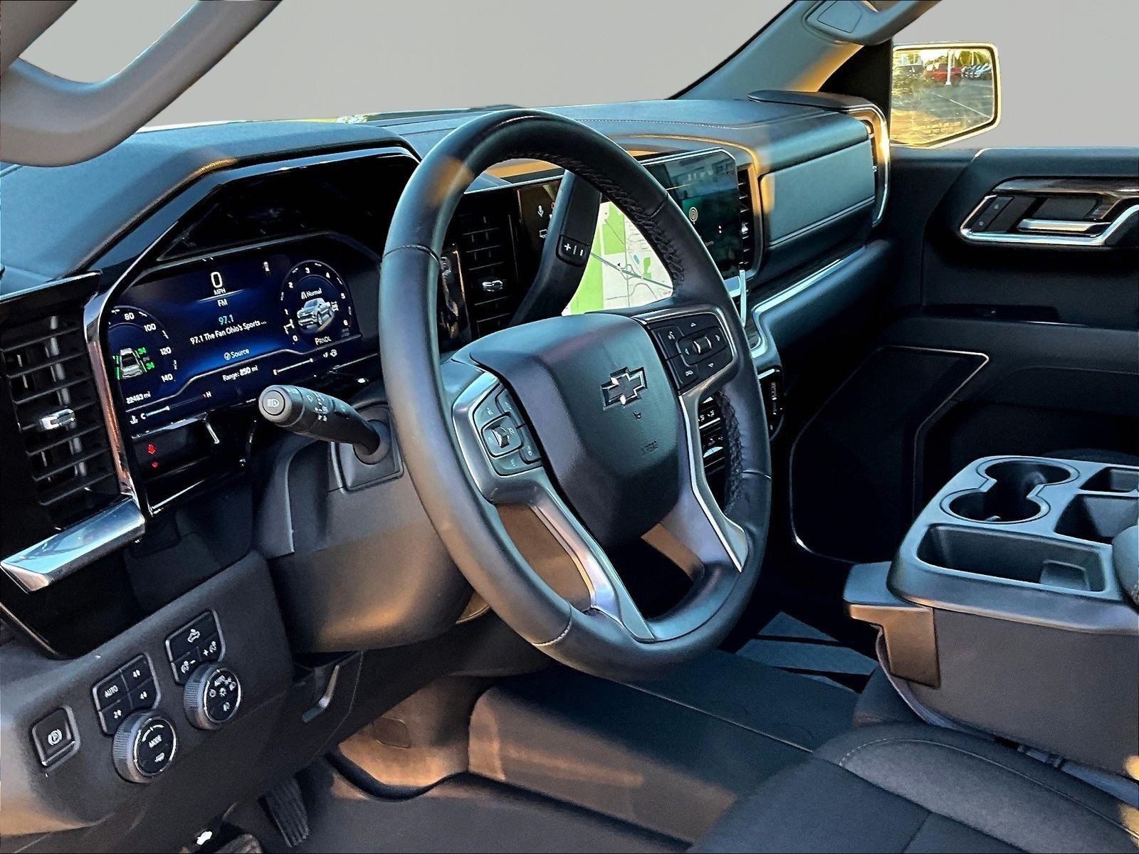 Used 2023 Chevrolet Silverado 1500 RST AWD/4WD image 16