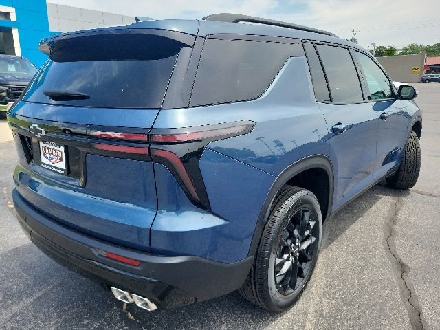 New 2026 Chevrolet Traverse LT w/ Midnight/Sport Edition FWD image 12