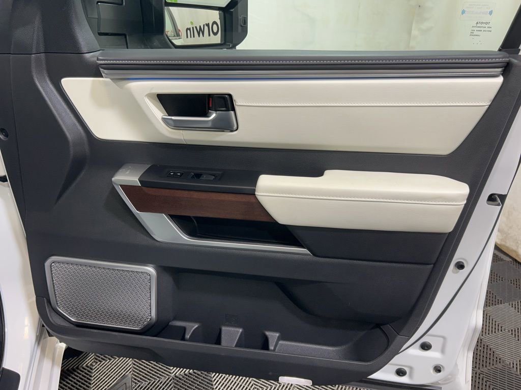 Used 2024 Toyota Sequoia Capstone image 9