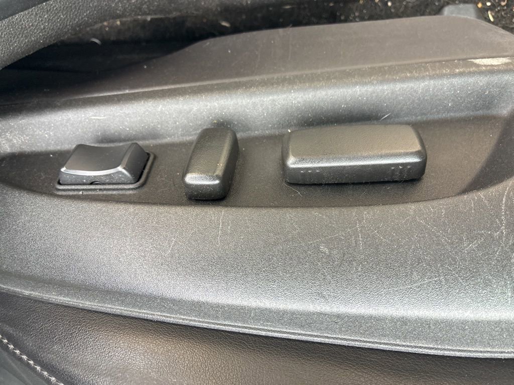 Used 2013 GMC Terrain SLT w/ LPO, Chrome Package image 6