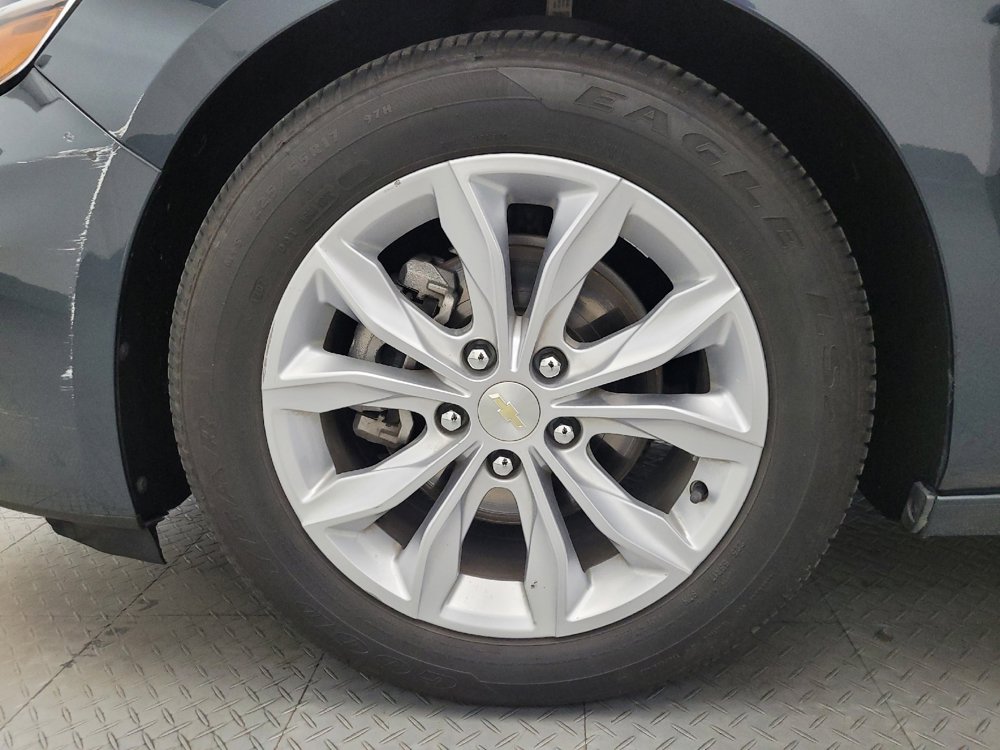 Used 2021 Chevrolet Malibu LT FWD image 31