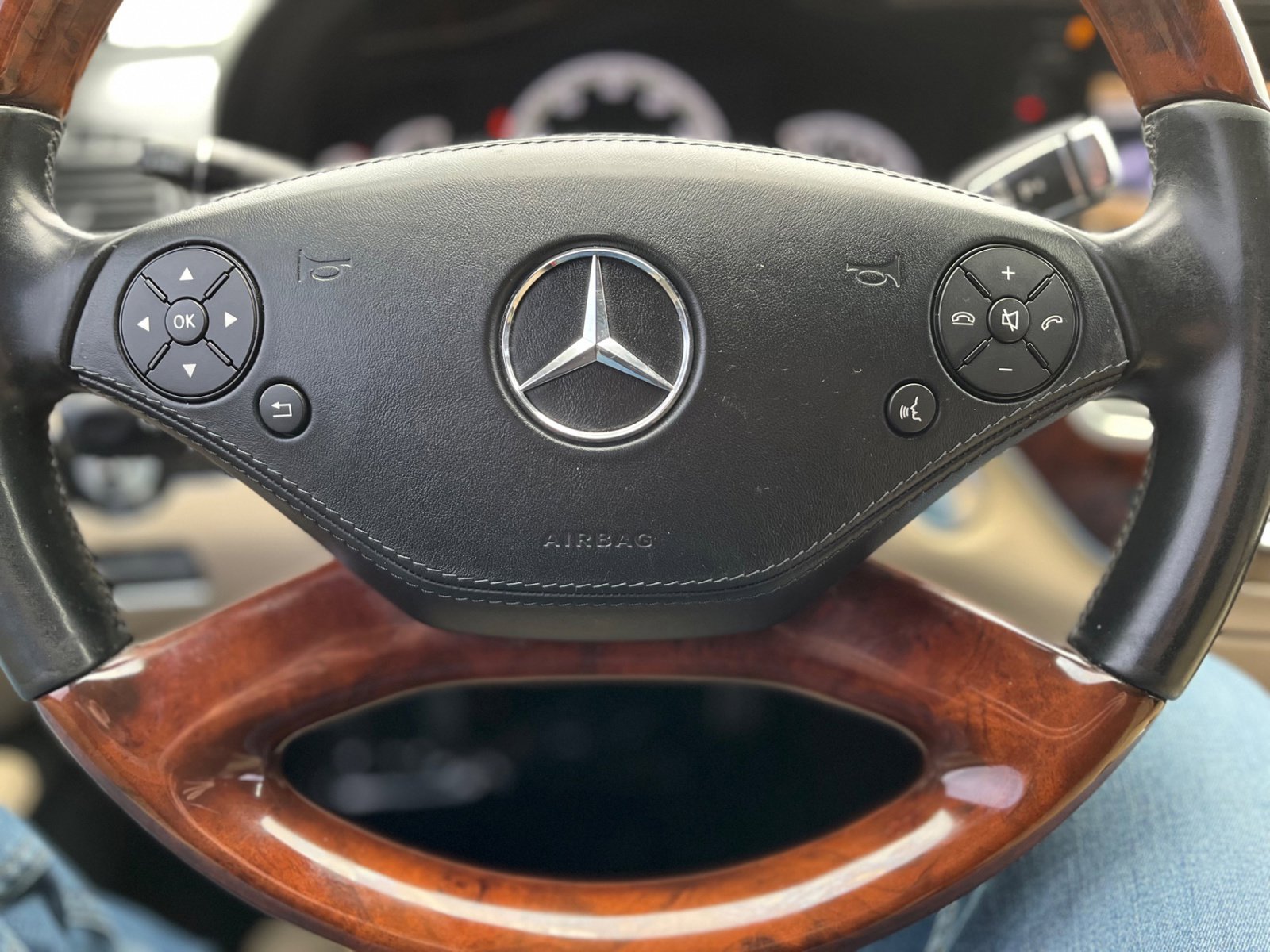 Used 2011 Mercedes-Benz S 550 4MATIC image 21