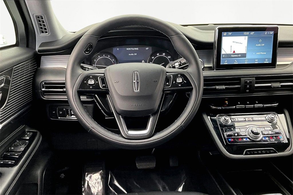 Used 2022 Lincoln Corsair AWD w/ Equipment Group 101A image 5