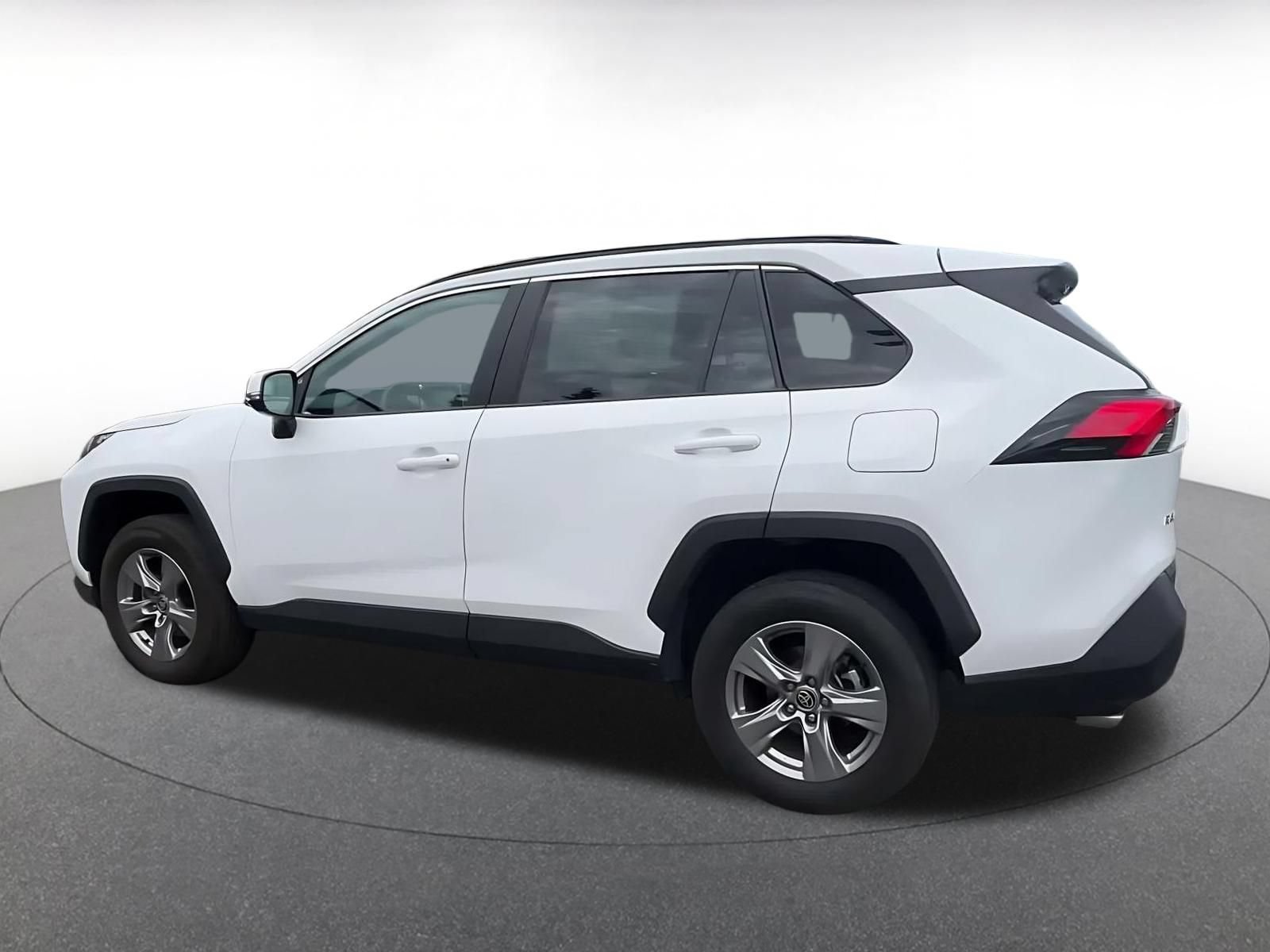 Used 2025 Toyota RAV4 XLE w/ Convenience Package AWD/4WD image 8