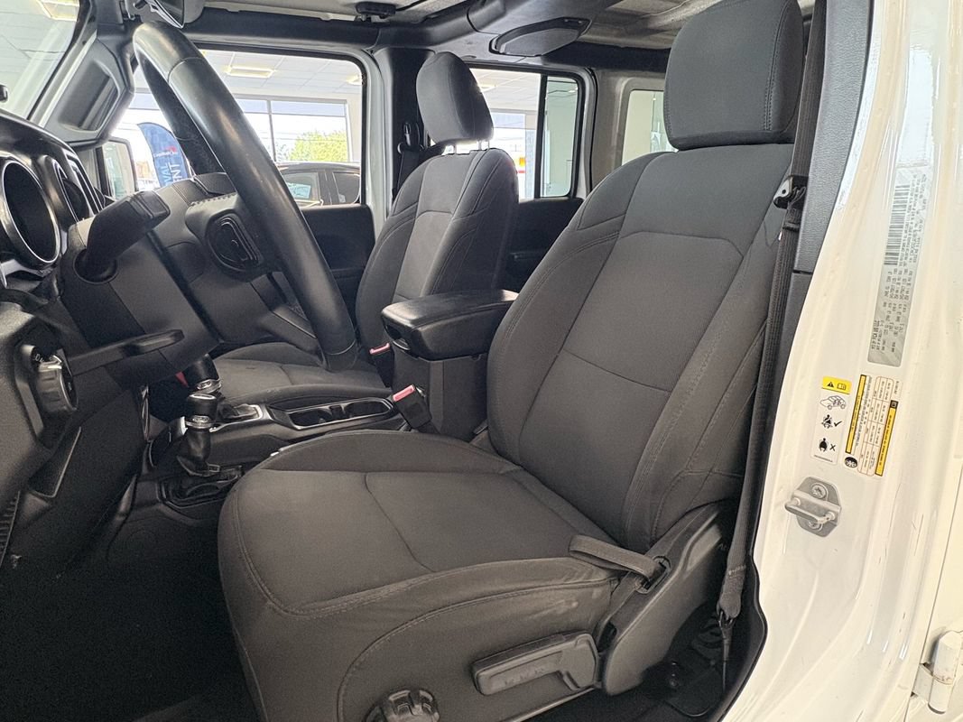 Used 2018 Jeep Wrangler Unlimited Sport S AWD/4WD image 21