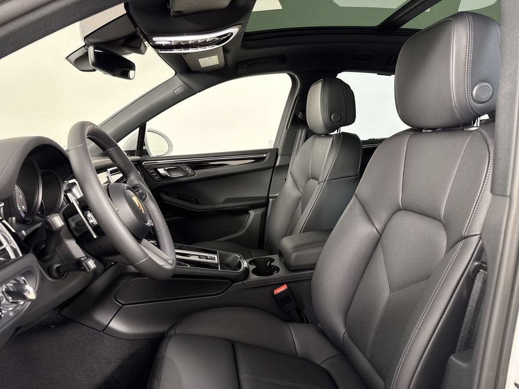 New 2026 Porsche Macan S AWD/4WD image 5