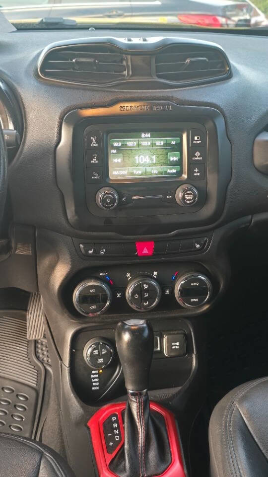 Used 2015 Jeep Renegade Trailhawk w/ Popular Equipment Group image 20