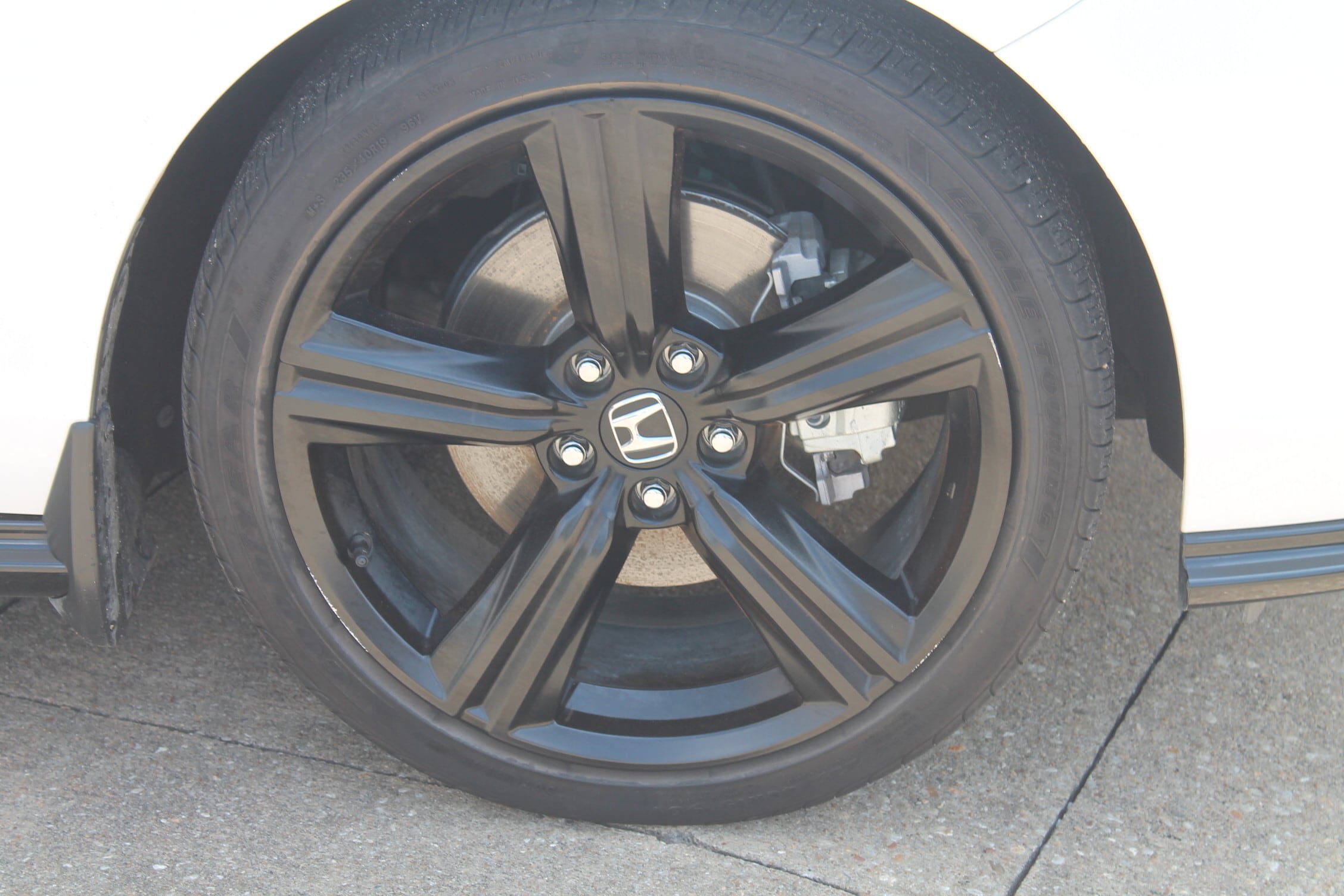 Used 2024 Honda Accord Sport image 3