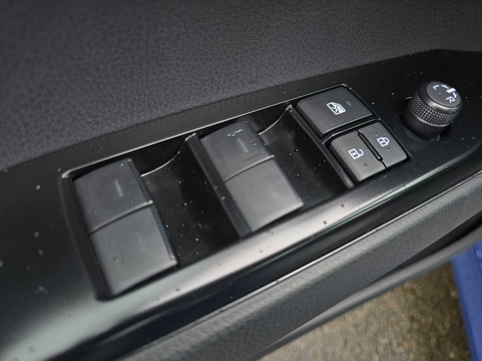 Used 2025 Toyota Camry LE image 23