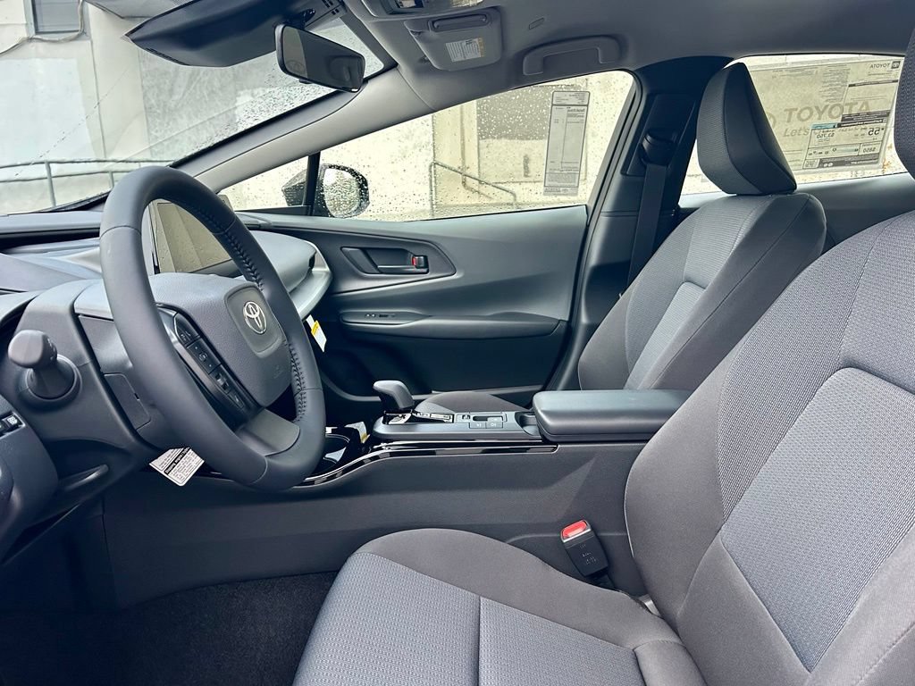 New 2027 Toyota Prius LE FWD image 10
