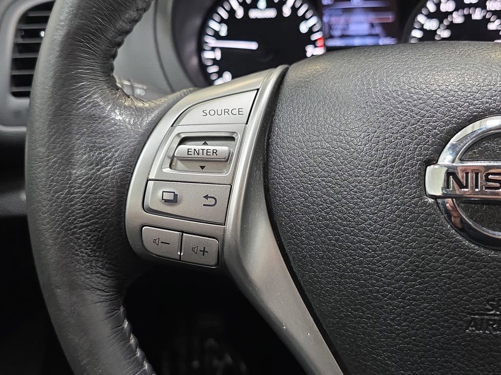 Used 2016 Nissan Altima 2.5 SL w/ 2.5 Technology w/LED Package FWD image 16