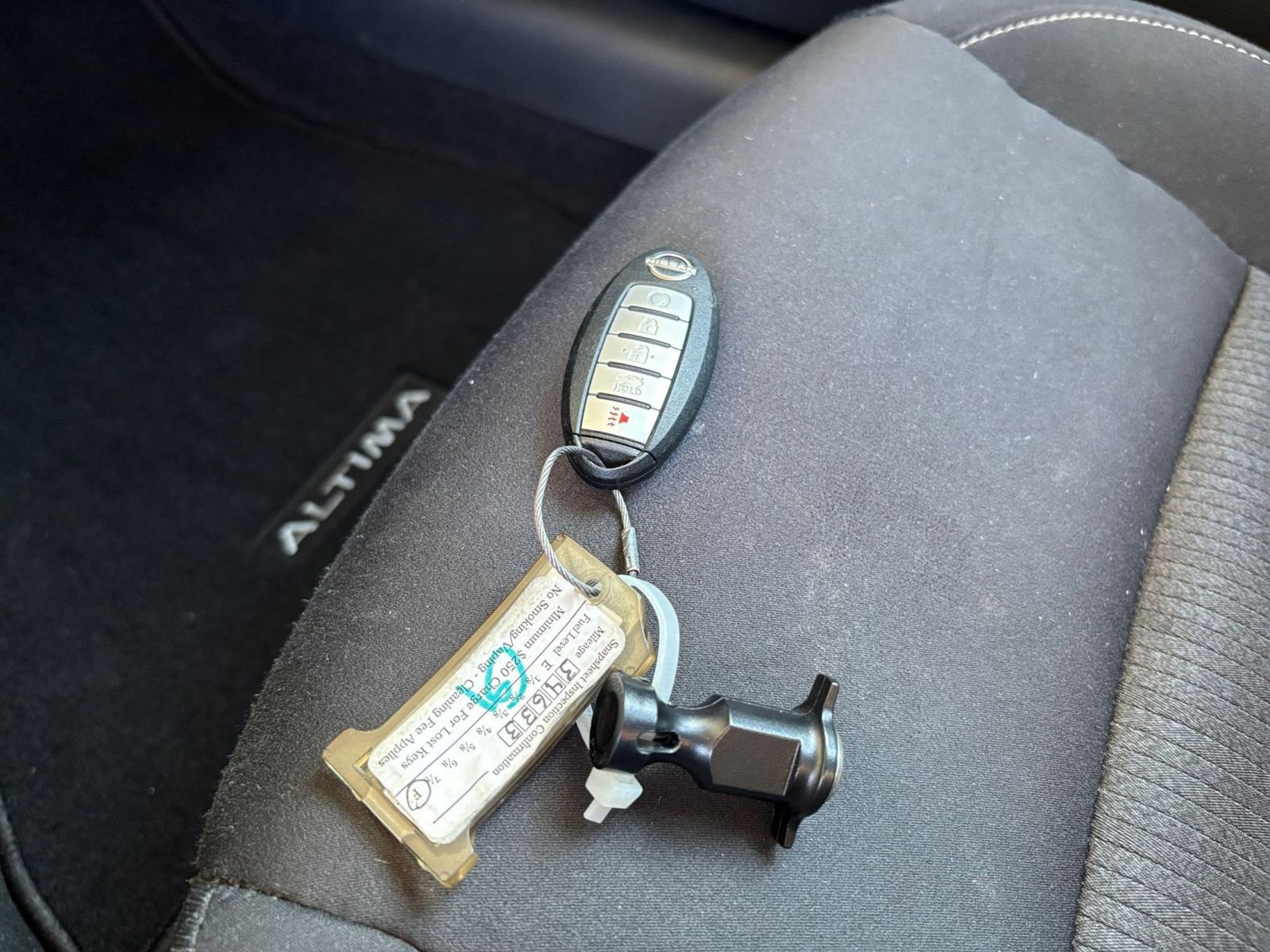 Used 2025 Nissan Altima 2.5 SV FWD image 21
