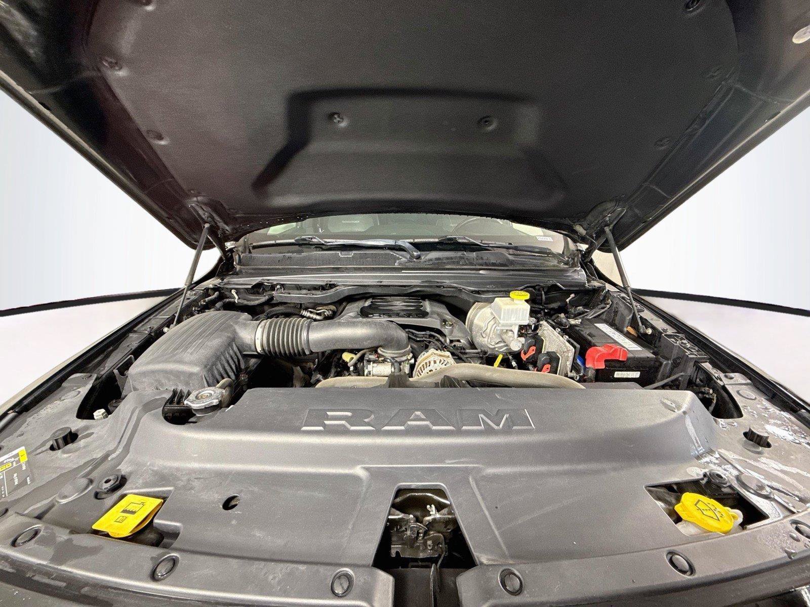 Used 2019 RAM 1500 Laramie AWD/4WD image 4