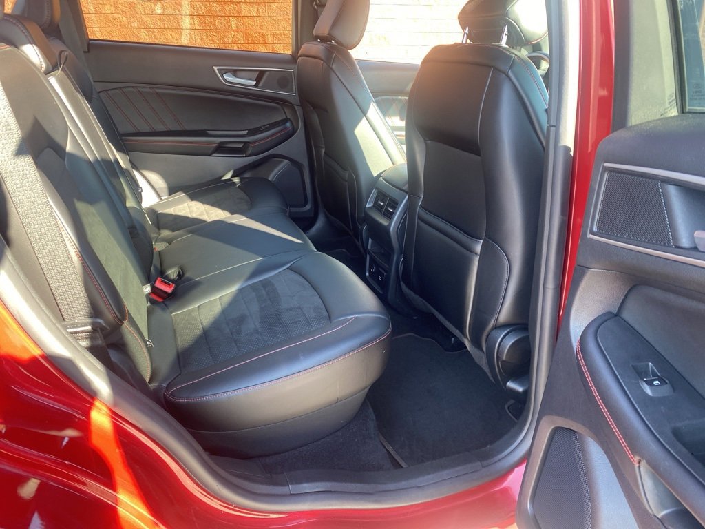 Used 2022 Ford Edge ST-Line image 15