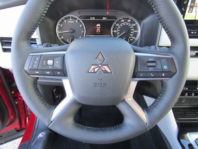 New 2026 Mitsubishi Outlander SE image 21