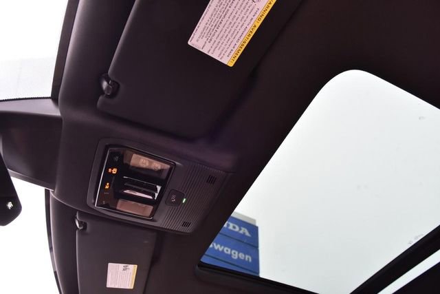 New 2026 Volkswagen Atlas Cross Sport SEL R-Line image 21