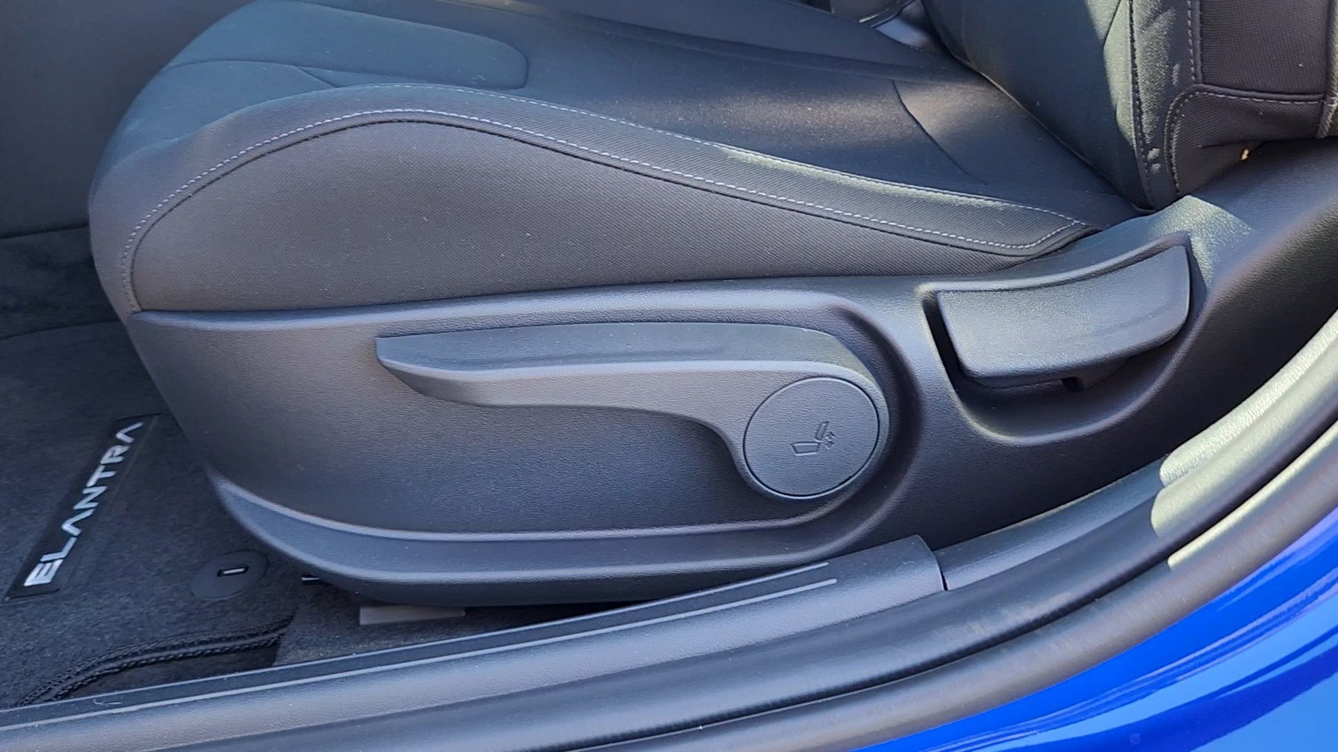 New 2026 Hyundai Elantra SEL Sport Premium image 8