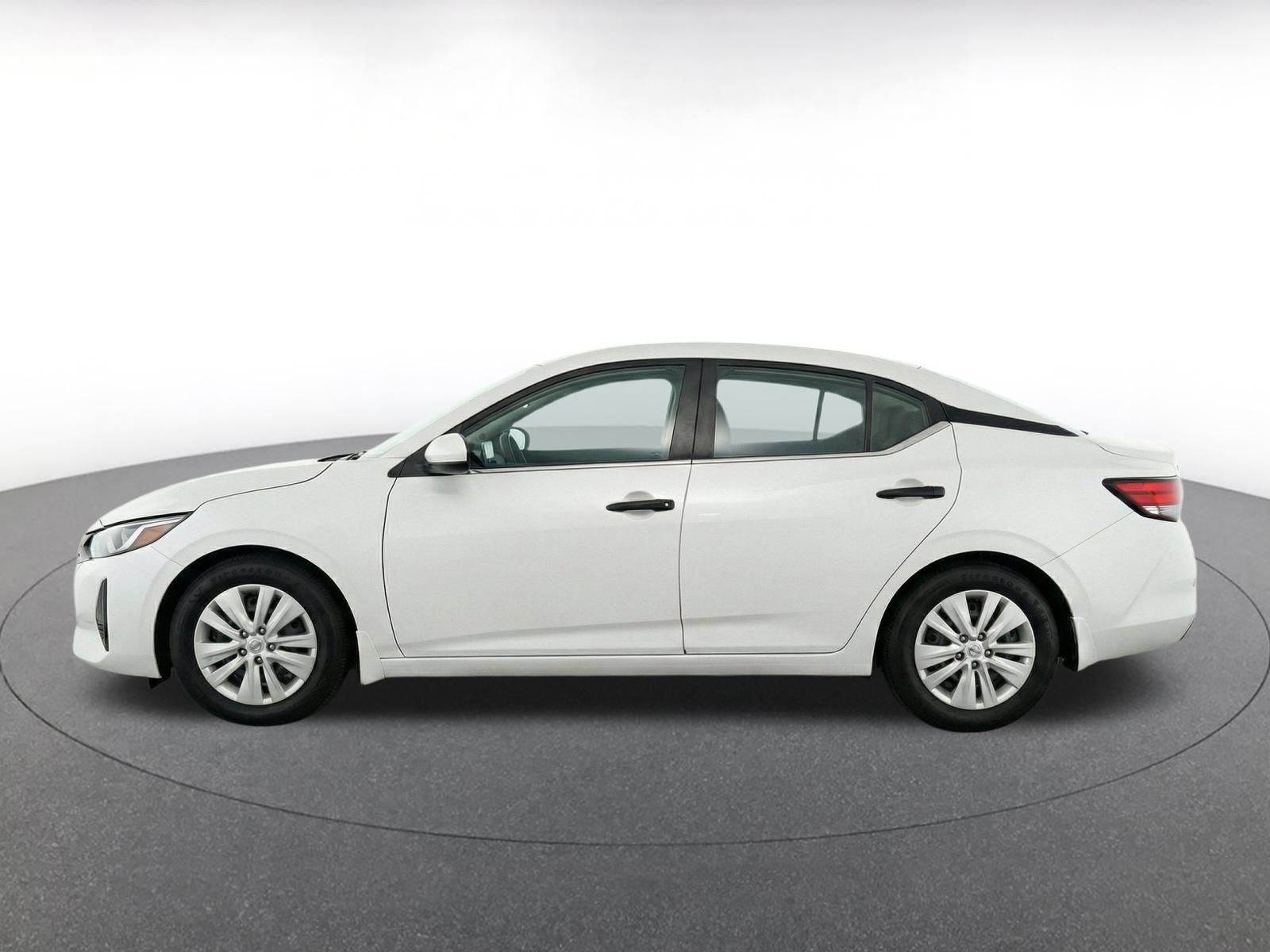 Used 2025 Nissan Sentra S FWD image 4