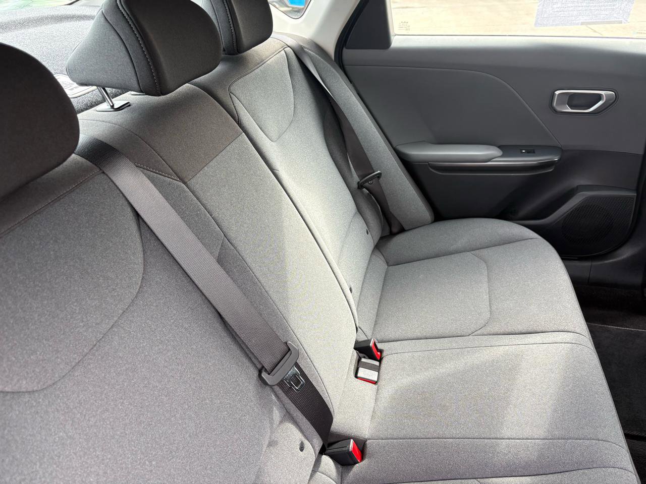 Used 2025 Kia K4 LXS FWD image 45