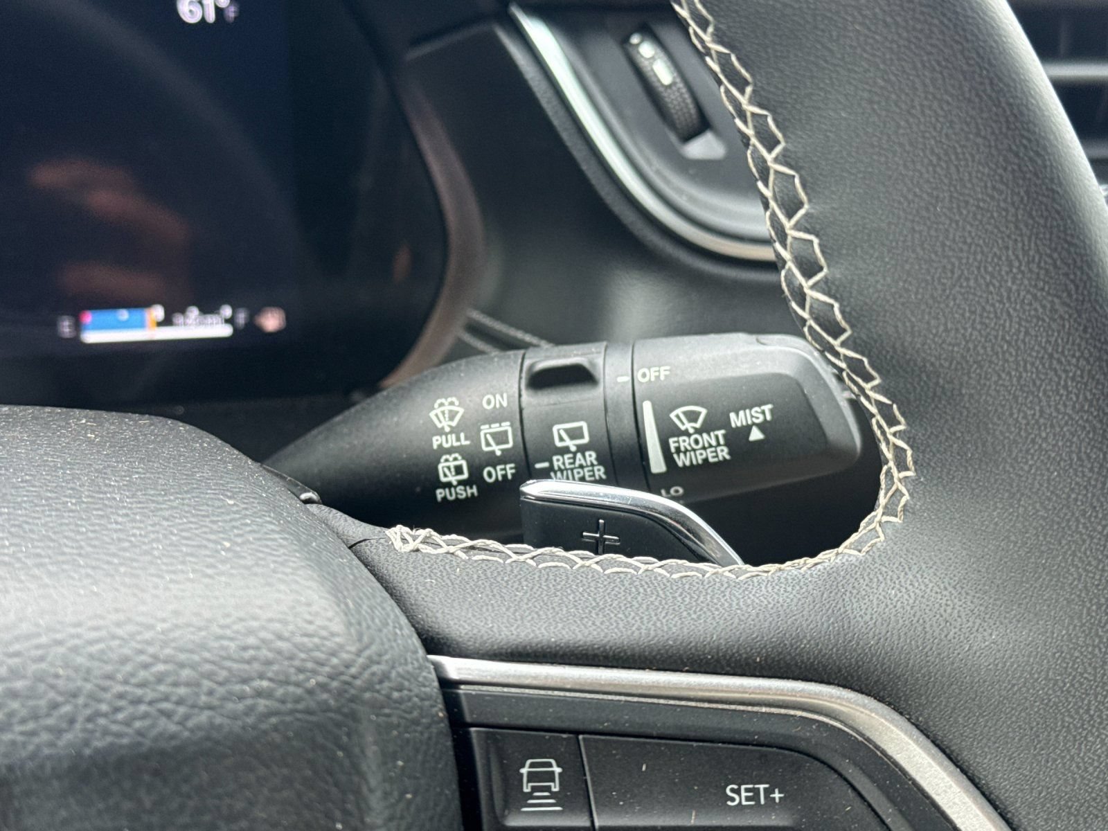 Used 2024 Jeep Grand Cherokee Limited AWD/4WD image 30