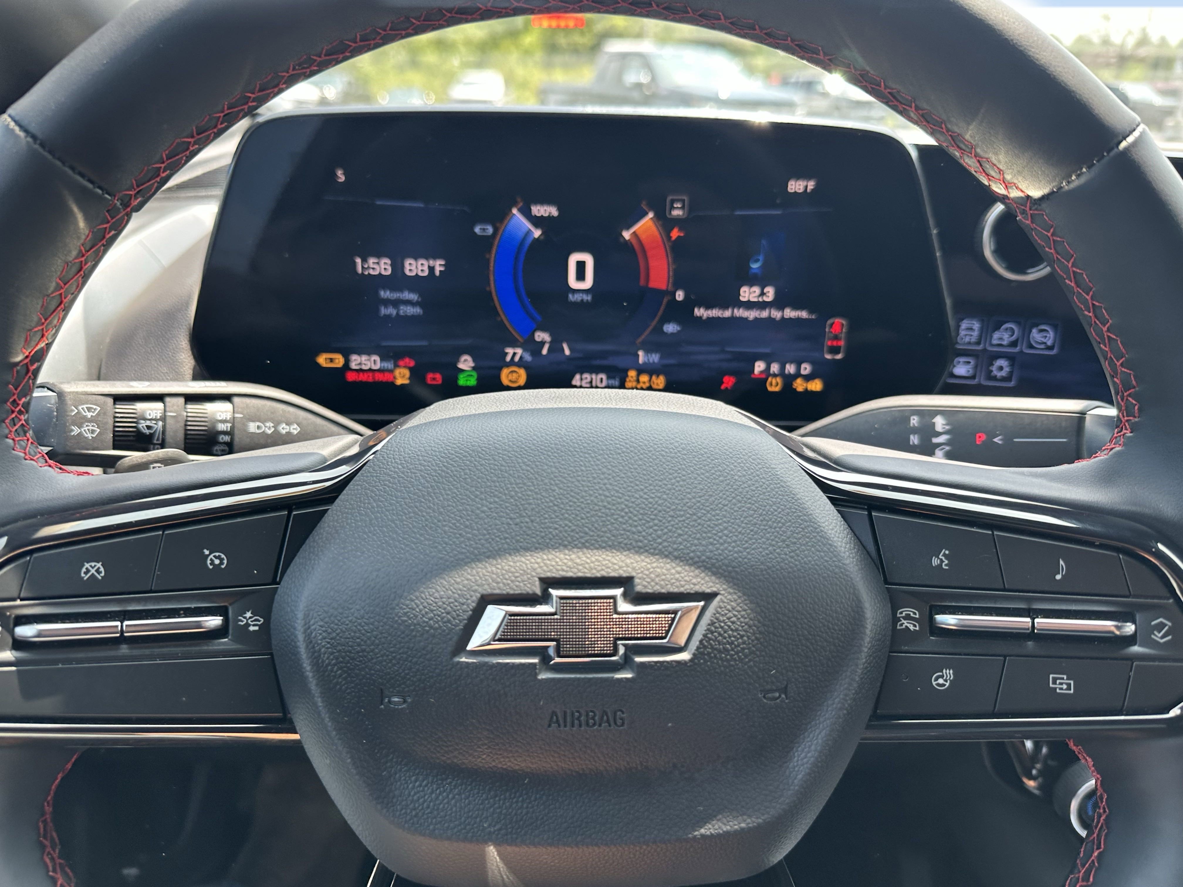 New 2025 Chevrolet Equinox EV RS image 12