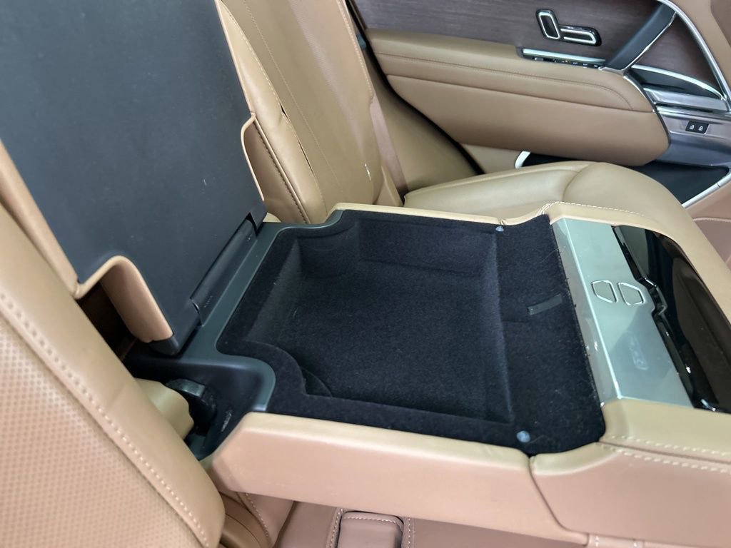 Used 2023 Land Rover Range Rover SE image 38
