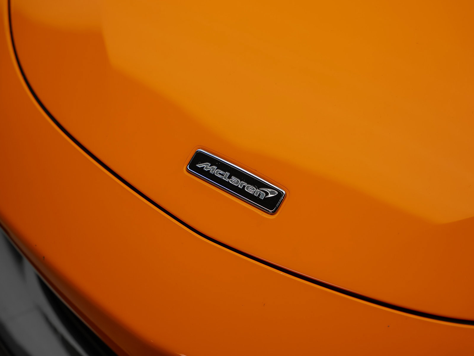 Used 2020 McLaren 600LT Spider RWD image 6