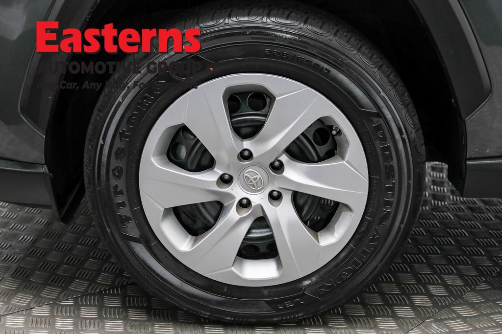 Used 2023 Toyota RAV4 LE image 30