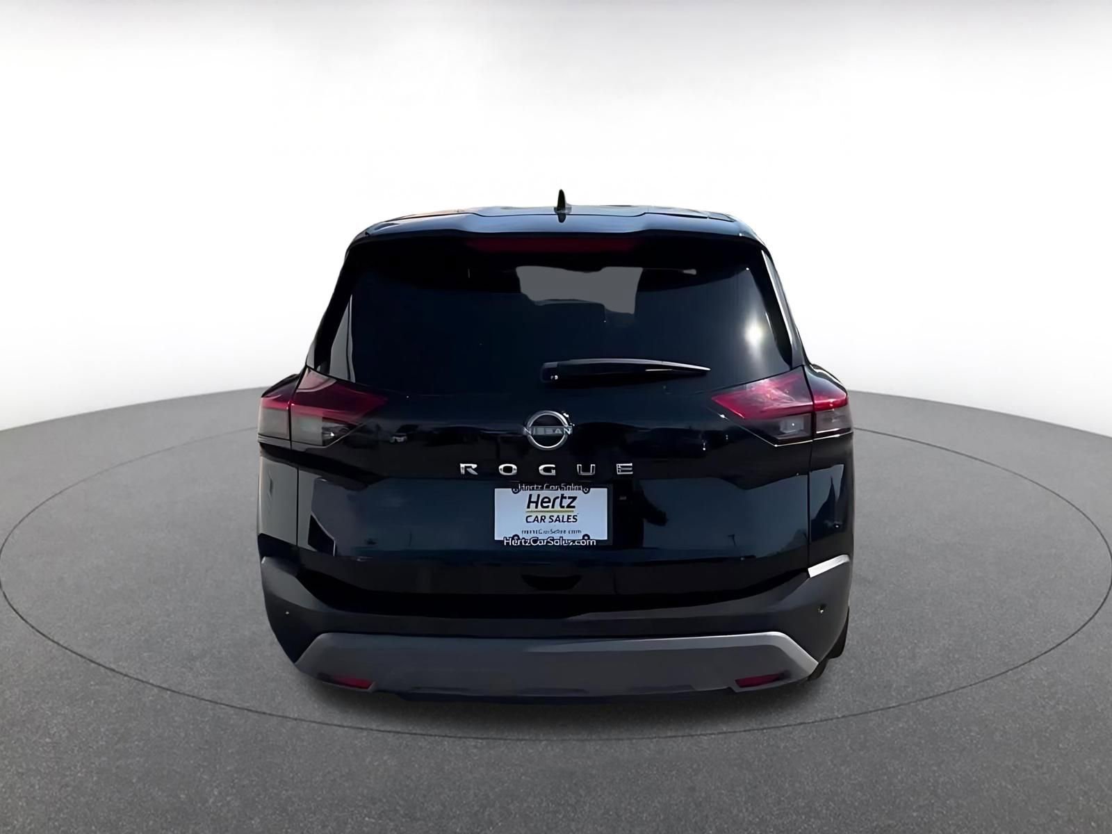 Used 2023 Nissan Rogue S image 12