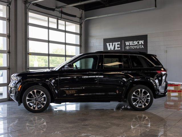 Used 2023 Jeep Grand Cherokee Overland w/ Luxury Tech Group IV