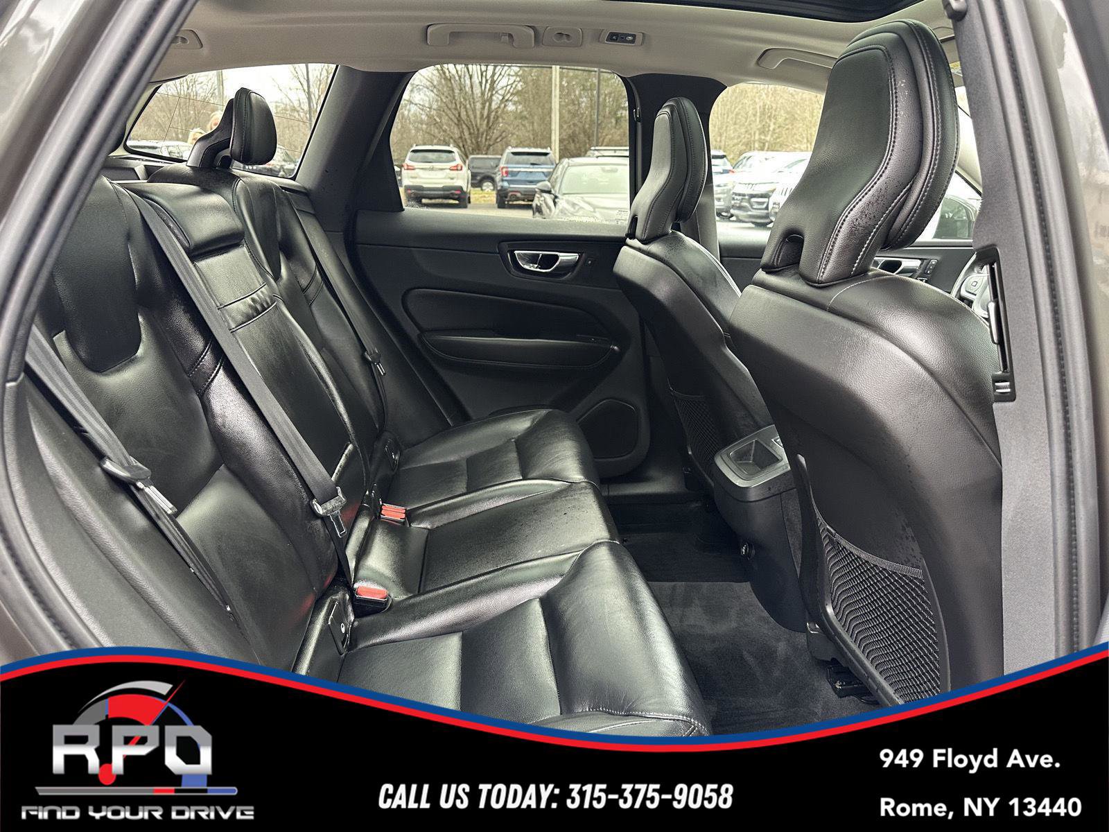 Used 2019 Volvo XC60 T5 Momentum w/ Protection Package image 29