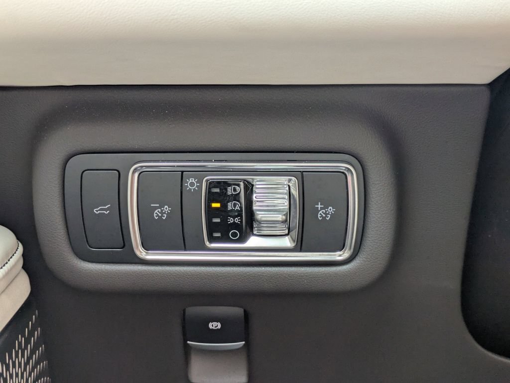 Certified 2024 Lincoln Nautilus Black Label AWD/4WD image 30