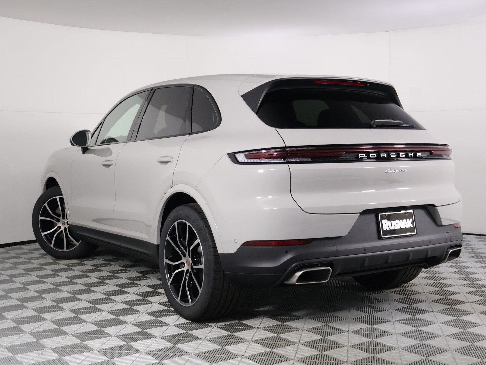 New 2026 Porsche Cayenne AWD/4WD image 3