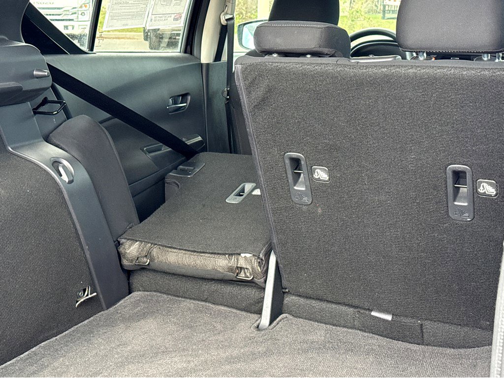 Used 2024 Nissan Kicks SV FWD image 36