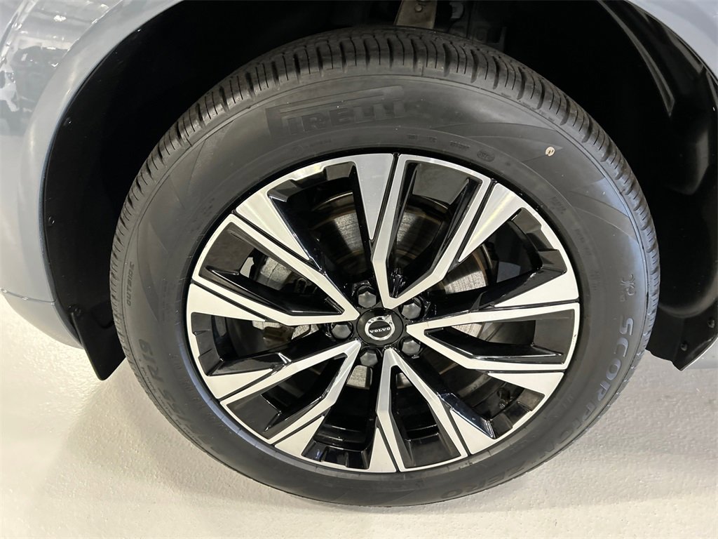 Certified 2023 Volvo XC60 B5 Core w/ Climate Package image 8
