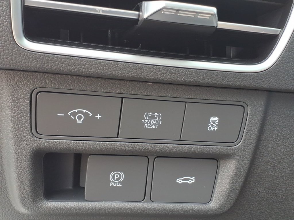 Used 2026 Hyundai Sonata SEL FWD image 17