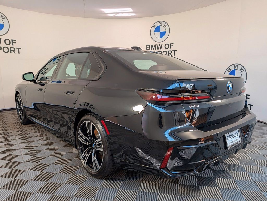 New 2026 BMW i7 xDrive60 w/ Premium Package image 8