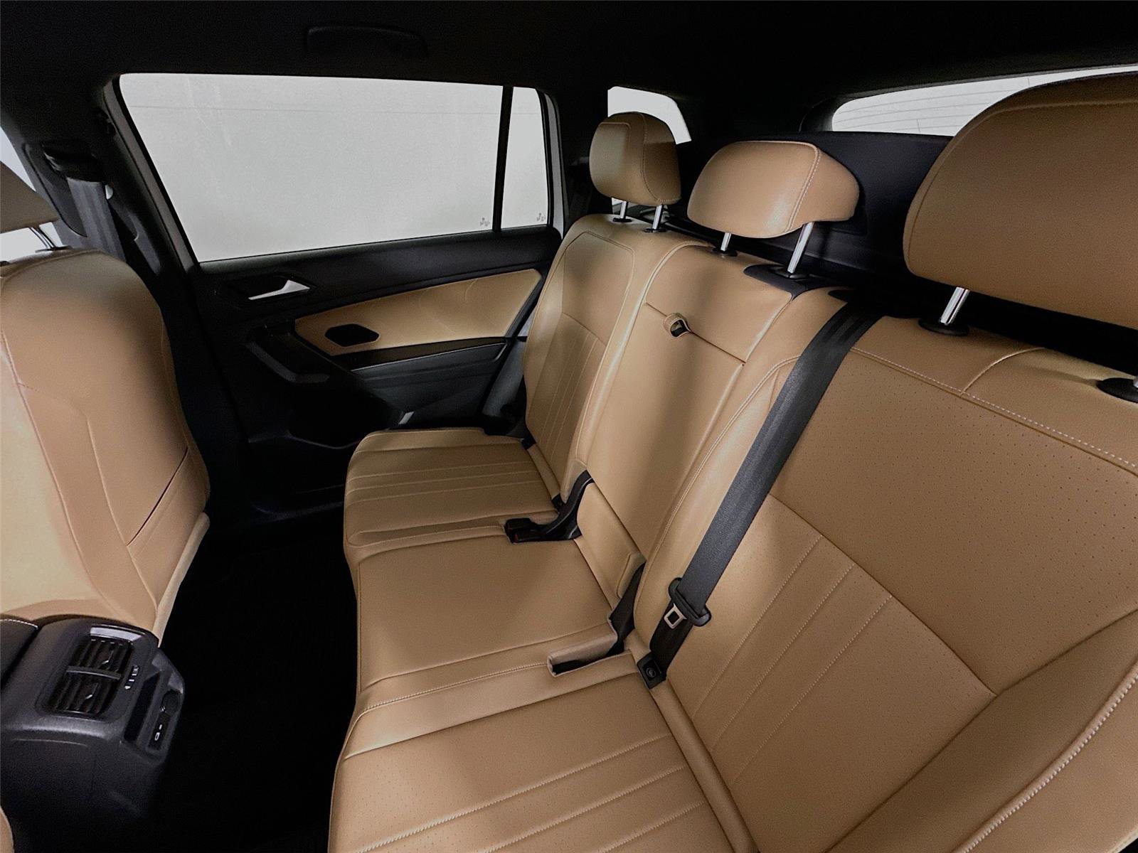 Used 2022 Volkswagen Tiguan SE image 21