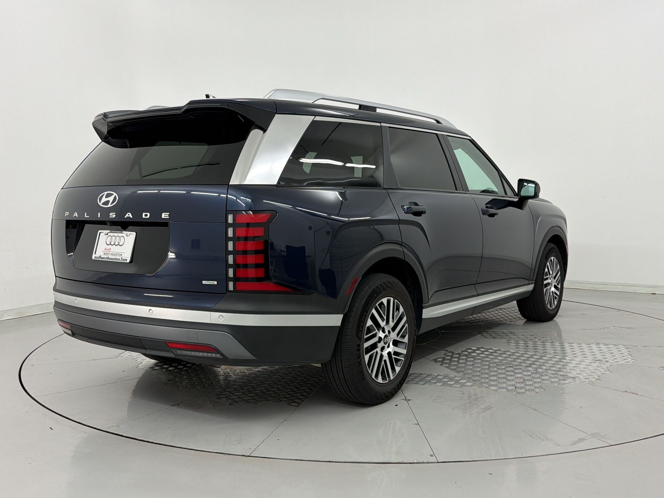 Used 2026 Hyundai Palisade SEL AWD/4WD image 9