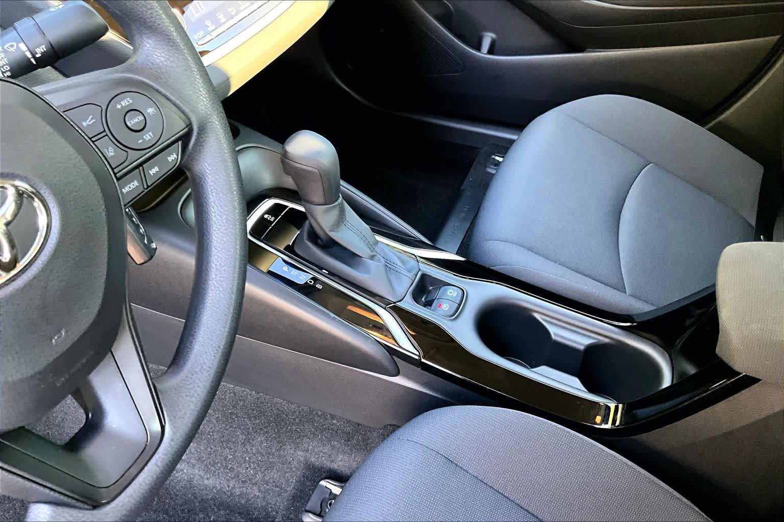 Certified 2022 Toyota Corolla LE FWD image 17