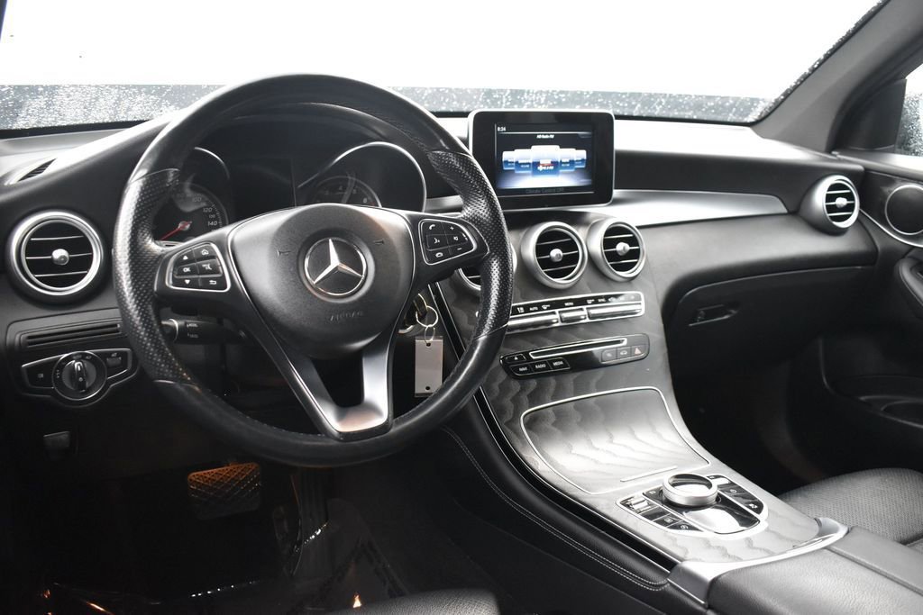 Used 2018 Mercedes-Benz GLC 300 4MATIC image 11