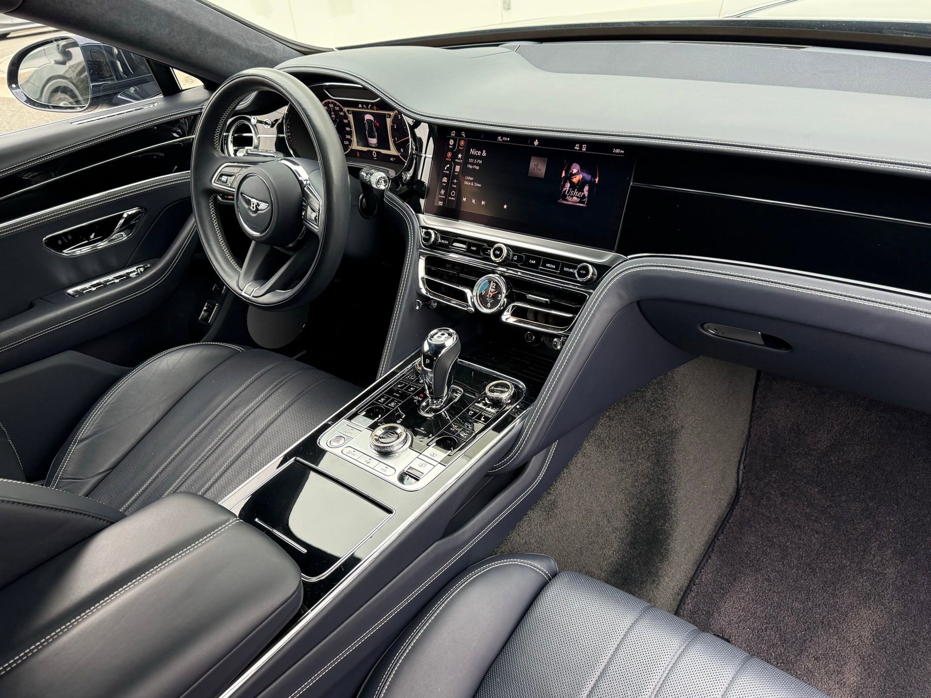 Used 2021 Bentley Flying Spur V8 image 3