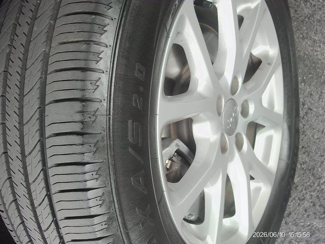Used 2016 Jeep Cherokee Latitude w/ Cold Weather Group AWD/4WD image 8
