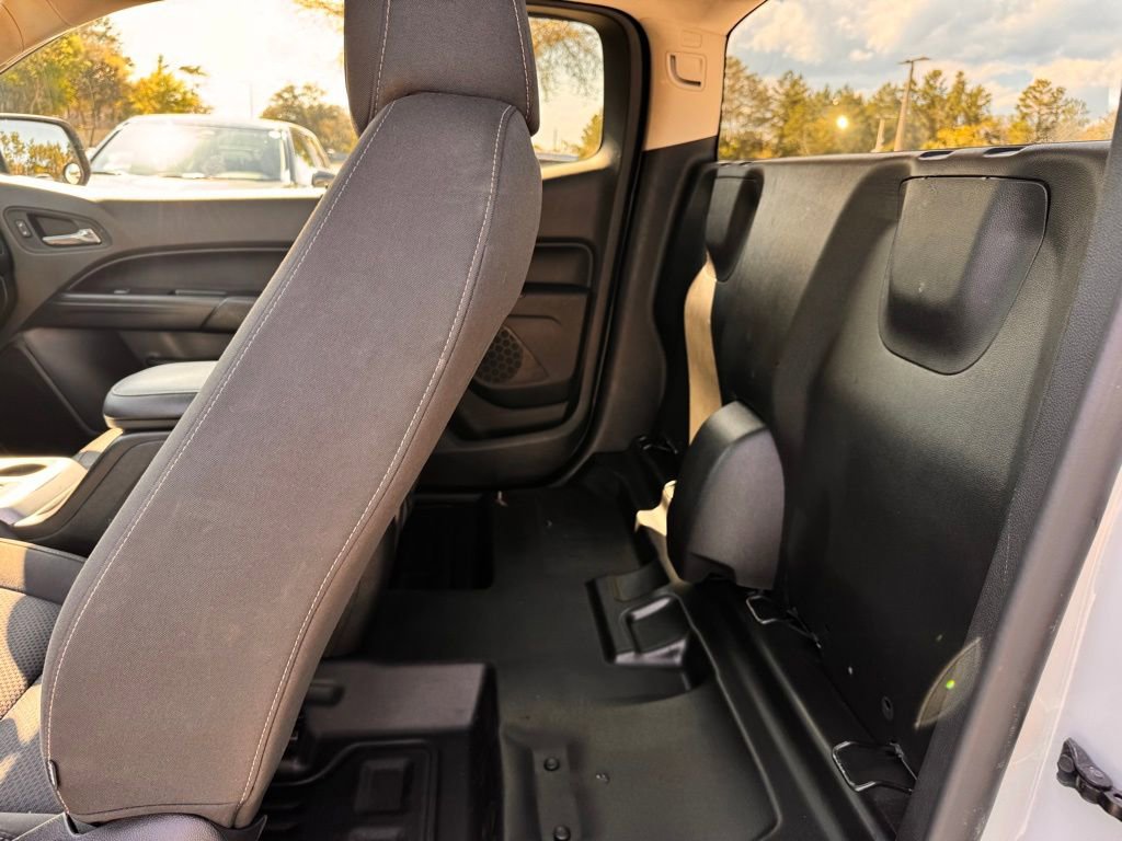 Used 2022 Chevrolet Colorado LT w/ Fleet Safety Package image 15