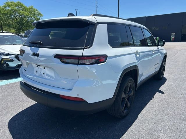 Used 2023 Jeep Grand Cherokee L Laredo AWD/4WD image 4