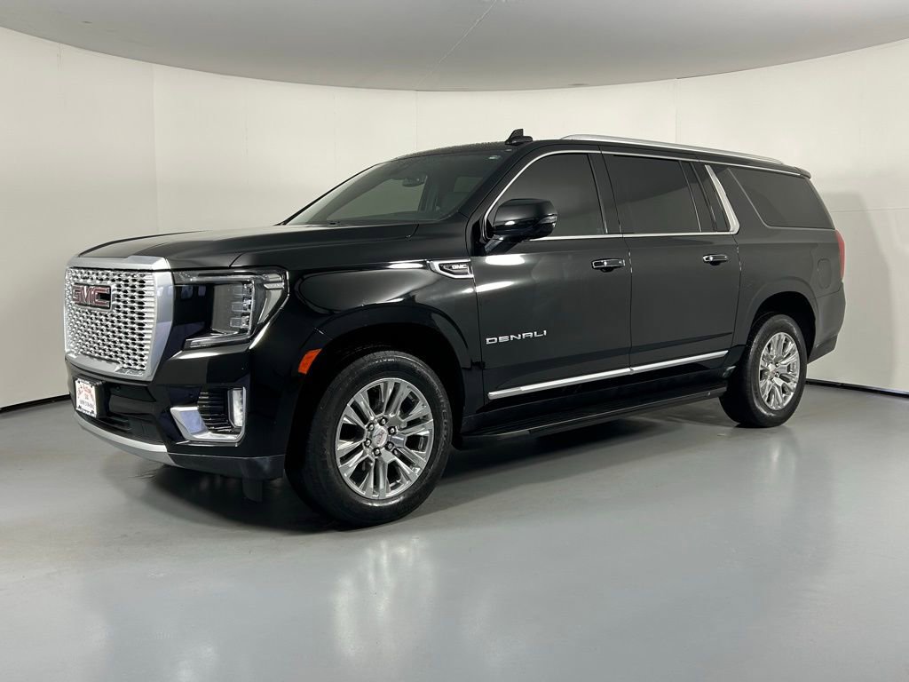 Used 2022 GMC Yukon XL Denali image 3