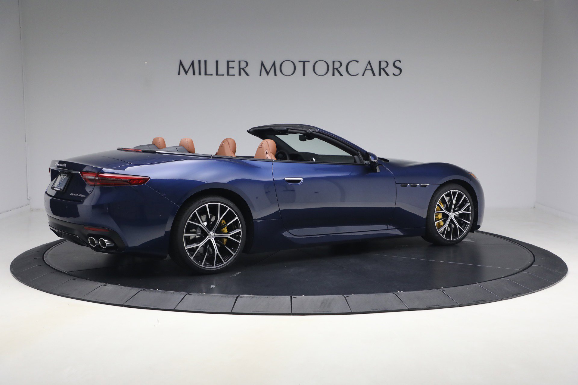 New 2026 Maserati GranCabrio Trofeo AWD/4WD image 7
