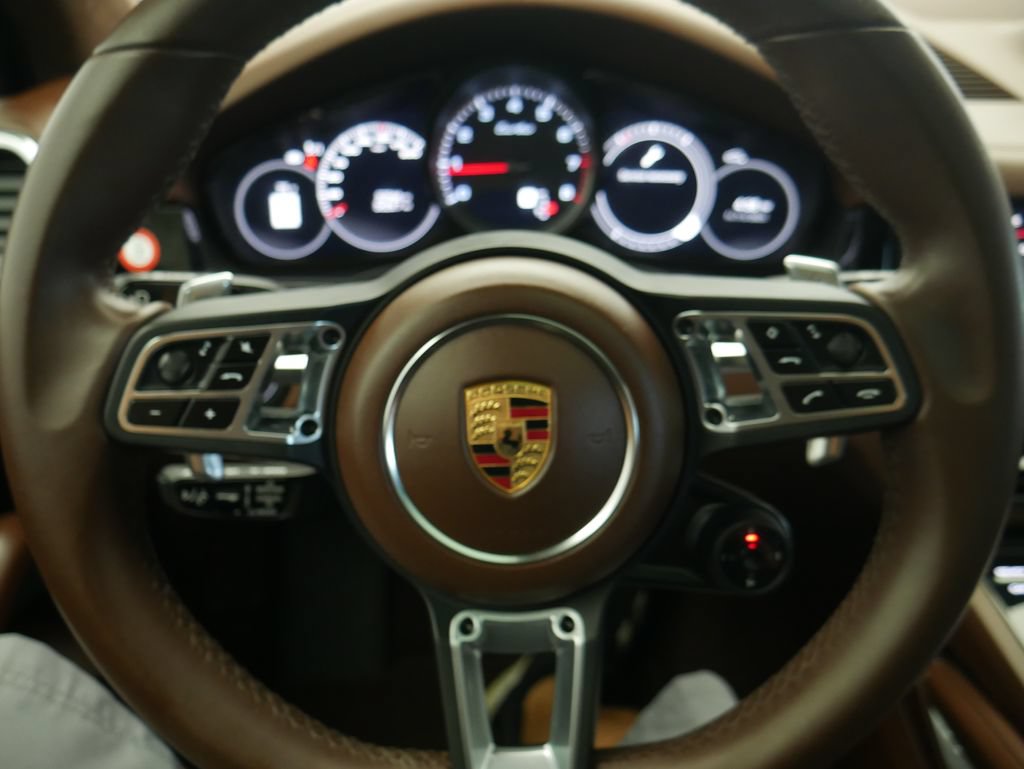 Certified 2023 Porsche Cayenne Turbo AWD/4WD image 31