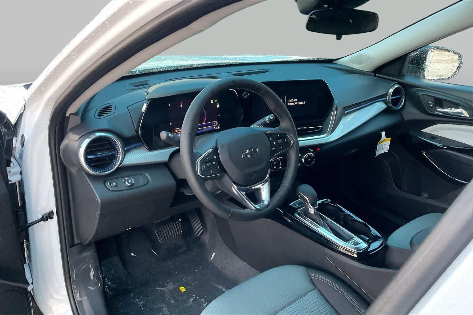 New 2026 Chevrolet Trax LT w/ Driver Confidence Package FWD image 8